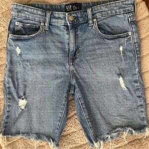 Denim Shorts Long Cutoffs Gap Long 9” Bermuda High Waist Raw Hem SZ: 6/28